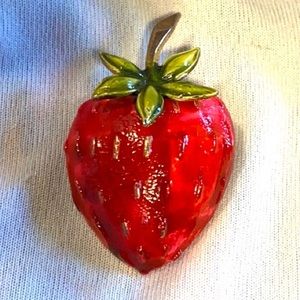 Vintage strawberry brooch - fruit pin